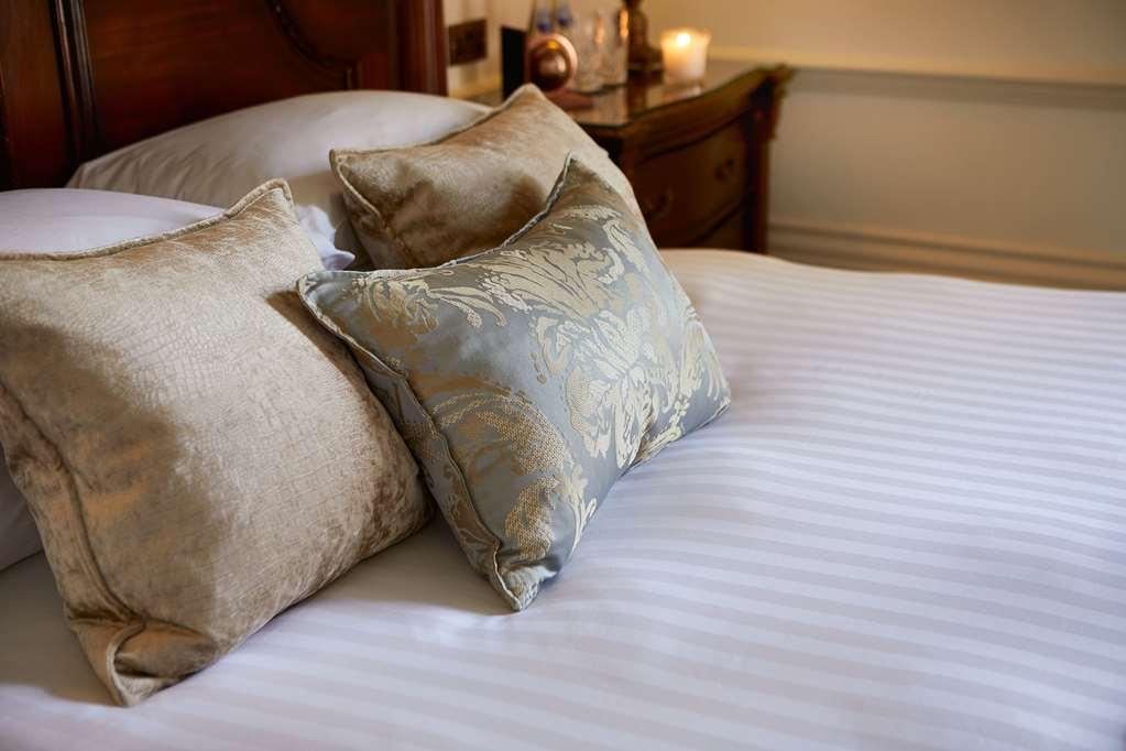 Macdonald Tickled Trout Hotel Preston  Rom bilde